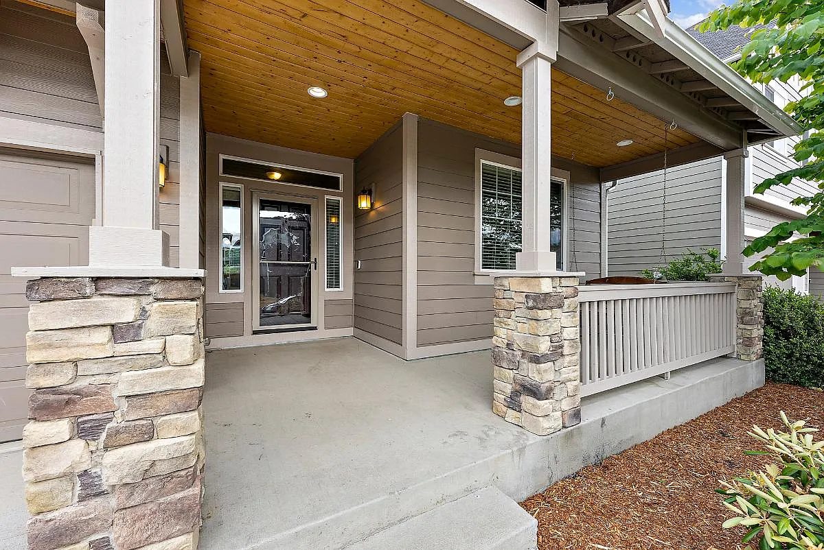 4 bed, 2.5 bath, 3256 sqft, $3,250 — Photo 3