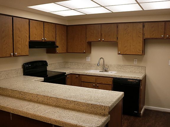 5th image of 7550 Whisperwillow Dr