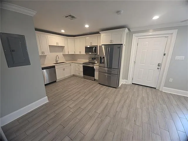 3 bed, 2.0 bath, 1120 sqft, $1,650 — Photo 4