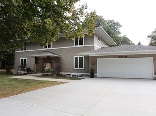 15313 Dodge Ave, Clear Lake, IA 50428