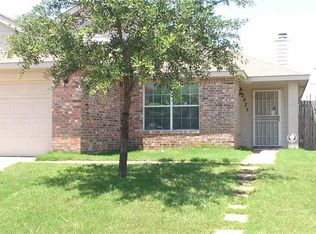 2825 Maegen Cir, Fort Worth, TX 76112