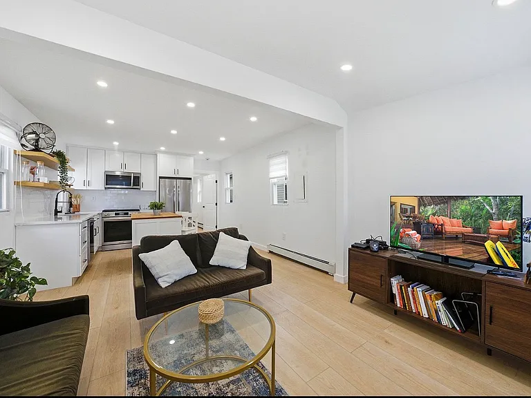 163 Seabreeze Ave — Photo 13
