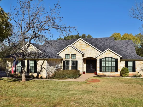 8622 Ravenswood Rd, Granbury, TX 76049