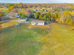 111 Antioch Rd, Charlotte, TN 37036