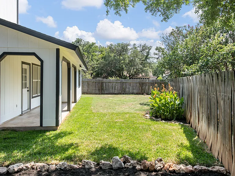 7604 Islander Dr — Photo 40