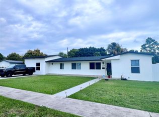 16135 SW 98th Ct, Miami, FL 33157