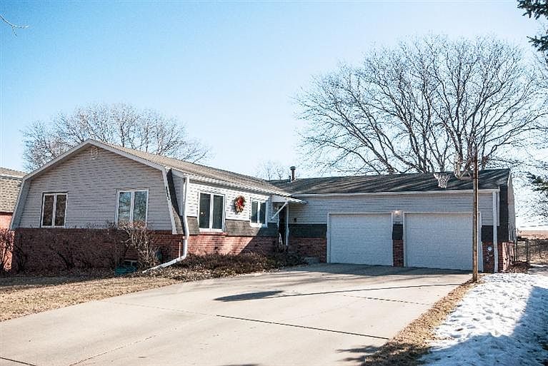 1st image of 2240 Devoe Dr
