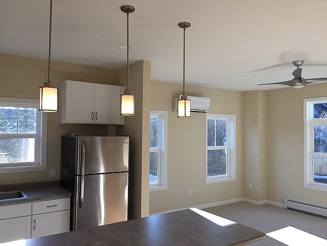 Hayes Apartments — Photo 6