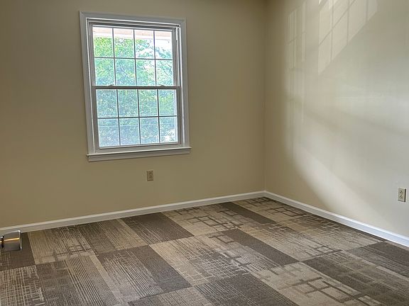 Front Bedroom (approximately 12' x 13')