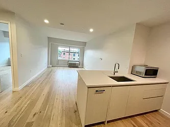 555 Waverly Avenue, #6-H