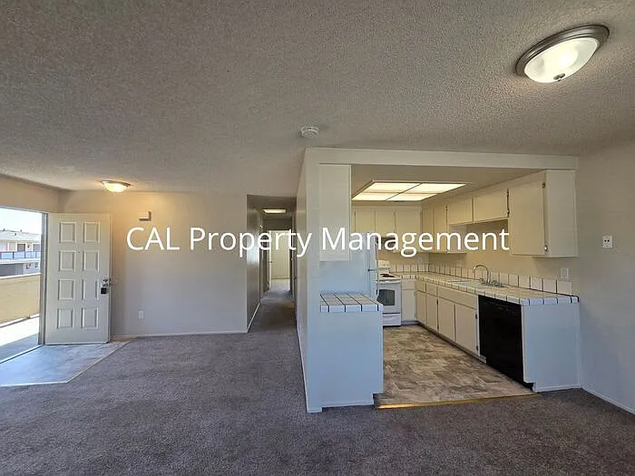 3 bed, 1.5 bath, 952 sqft, $2,995 — Photo 1