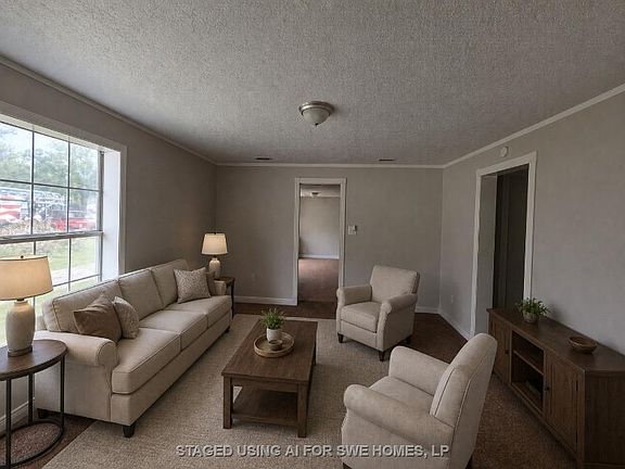 4th image of 208 S 6th St