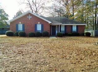 105 Meadow Oaks Ct, Millbrook, AL 36054