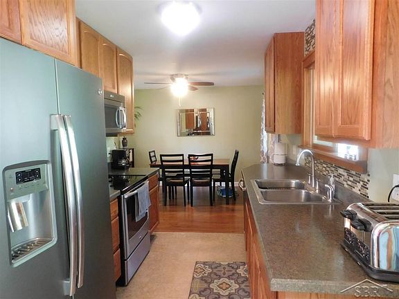 2nd image of 1240 Farmbrook Dr