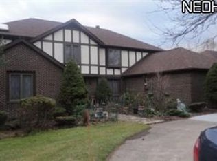 7368 Old Quarry Ln, Brecksville, OH