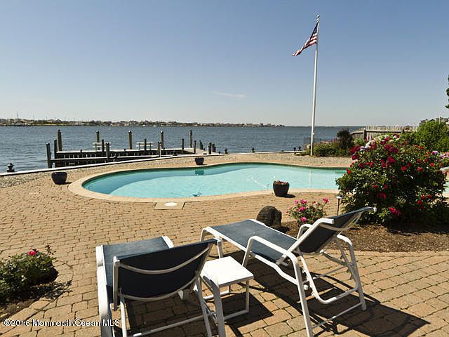 2nd image of 329 Cove Dr