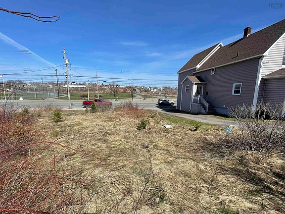 5th image of 991 Victoria Rd