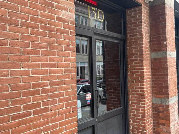 130 Beekman St APT 5B, New York, NY 10038