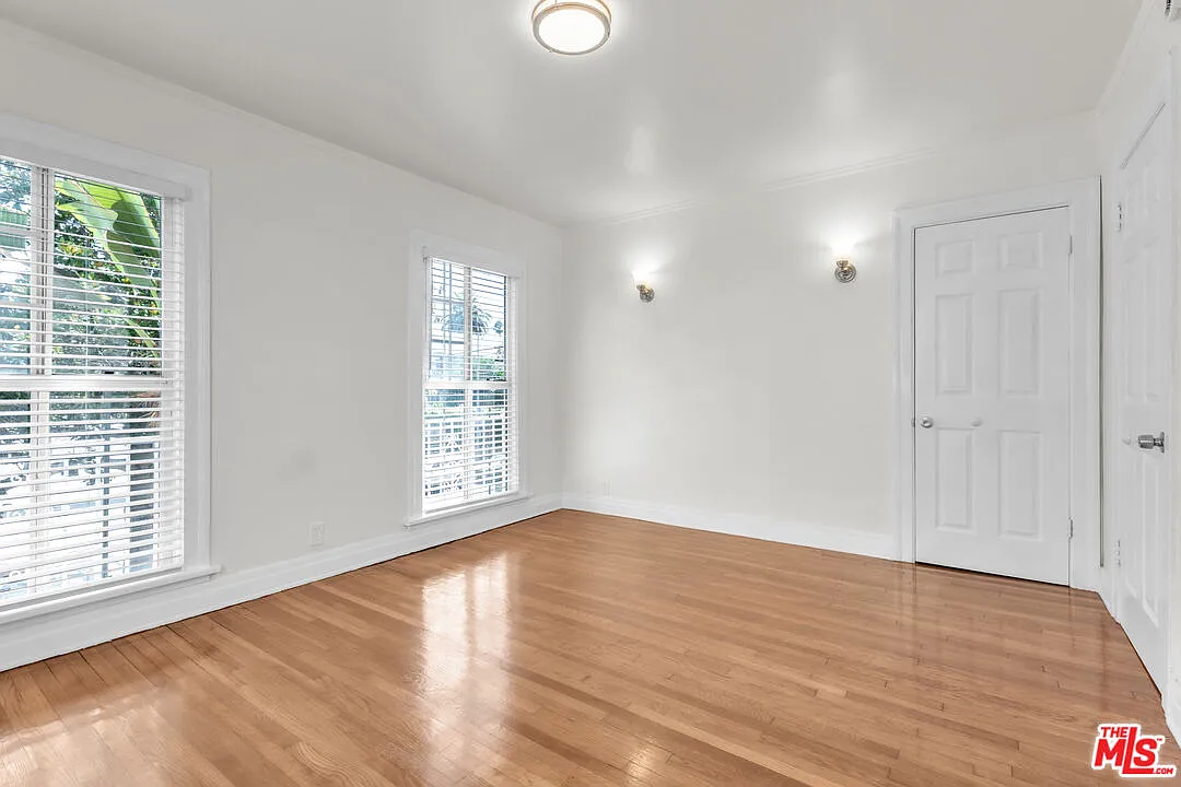 3 bed, 2.0 bath, 1250 sqft, $4,700 — Photo 4