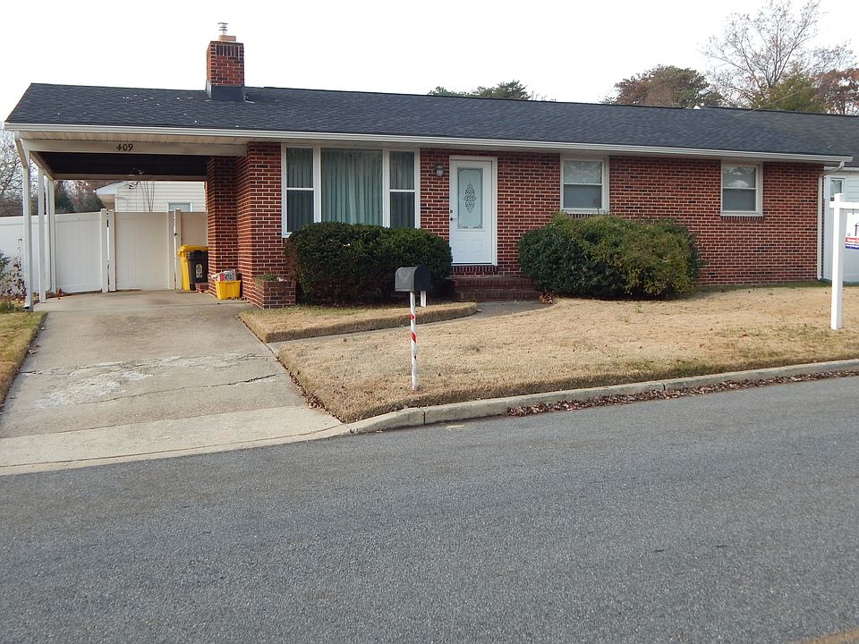 1st image of 409 6th Ave NE