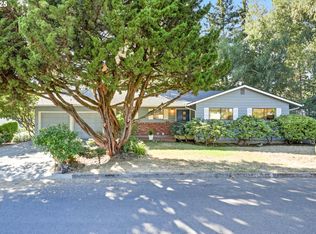 6821 SW Raleighwood Way, Portland, OR 97225
