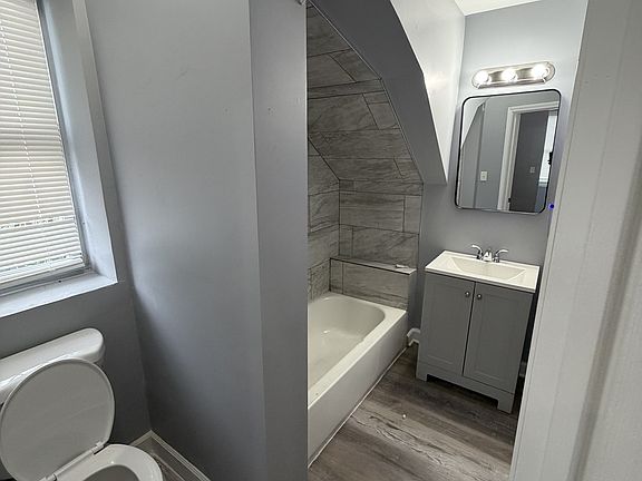 3rd image of 6444 S Eberhart Ave #1