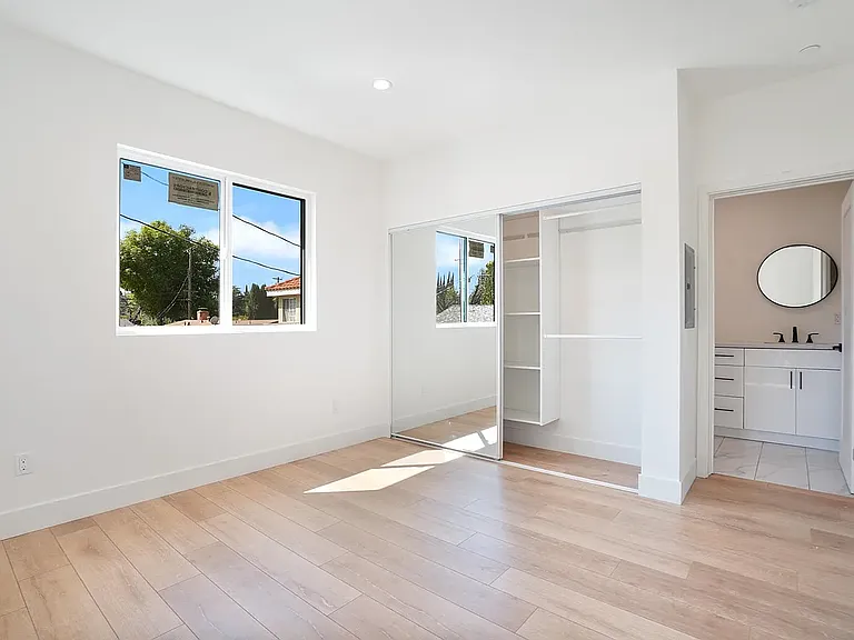 6266 Etiwanda Ave #18254 — Photo 16