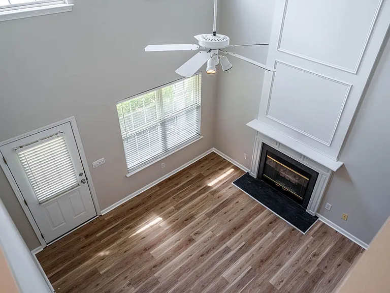 101 Thorncrest Dr — Photo 31