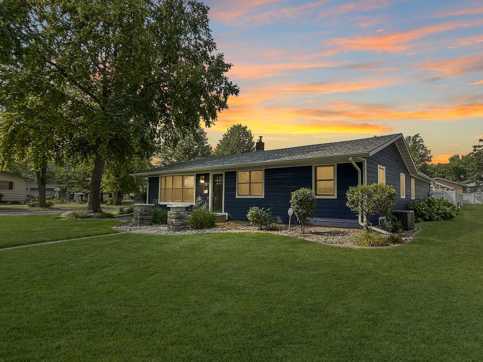 727 S 12th St, Montevideo, MN 56265 Zillow