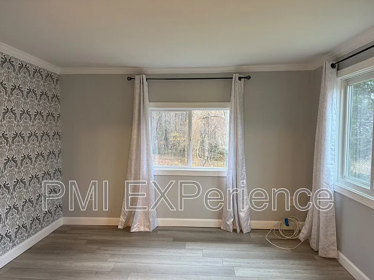 8203 Comet Dr — Photo 14