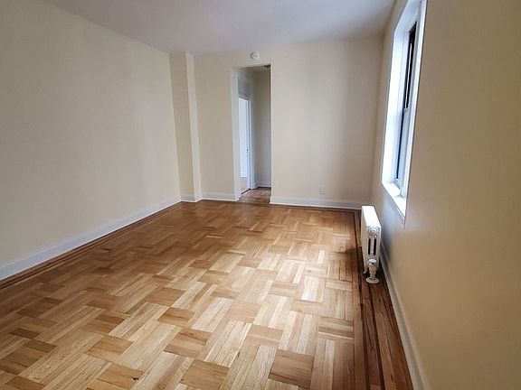 4th image of 32-25 93rd St #16