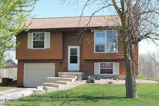 1st image of 7703 W Roeland Ct