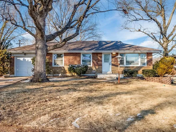 1239 Ensley Dr, Saint Louis, MO 63137