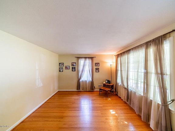 5th image of 5810 Arvis Dr