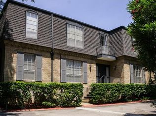 5051 Les Chateaux Dr APT 138, Dallas, TX 75235