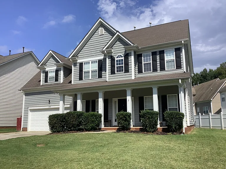 108 Tilton Dr — Photo 1