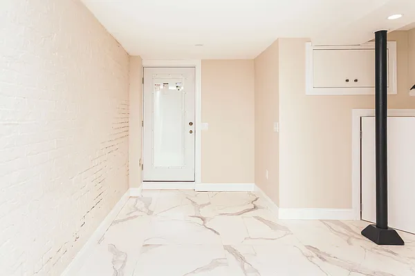 Rented by Nooklyn NYC LLC | media 10