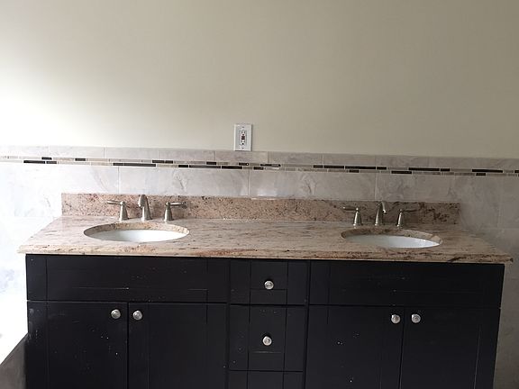 4th image of 3483 Frederick St