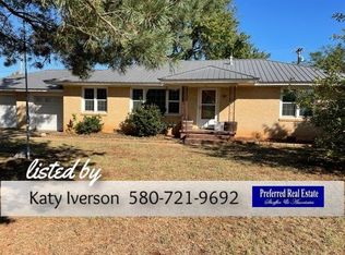 613 W Caddo St, Marlow, OK 73055