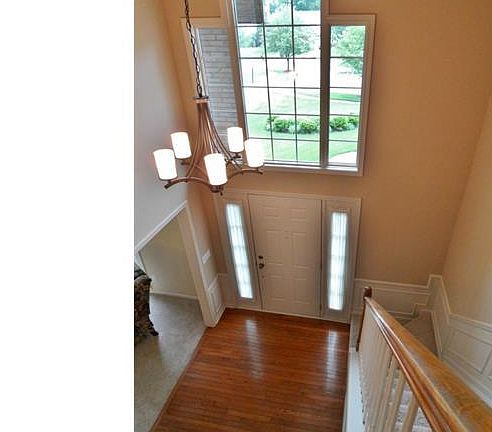 2nd image of 18688 Northrup Ln