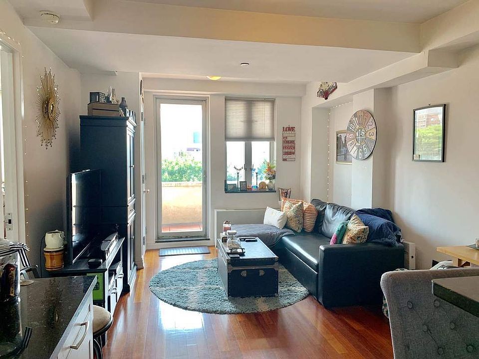 1st image of 1408 31st Ave APT 4D