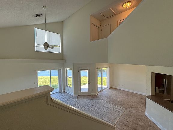 4th image of 5131 Deer Creek Dr