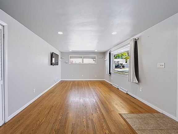 5th image of 2732 S 15th STREET
