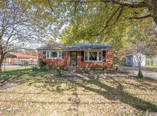 5609 Locust Way, Louisville, KY 40229