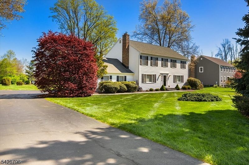 1st image of 39 Corey Rd