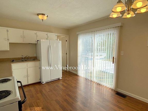 5th image of 329 Lutz Dr