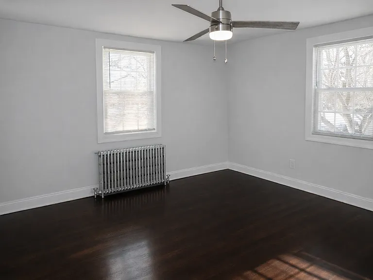 Shore Garden Apartments — Photo 3