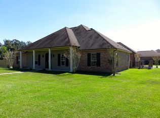 110 Willow Wood Rd, Arnaudville, LA 70512