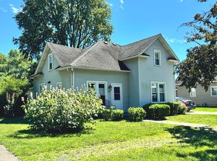 407 E Sherman St, Saint Joseph, IL