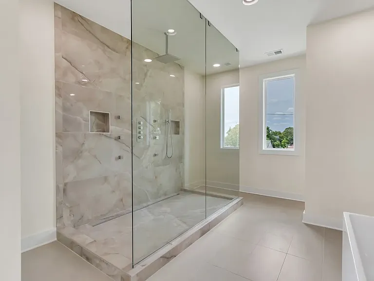 2430 Batavia St — Photo 16
